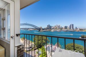 81/2-4 East Crescent Street, McMahons Point